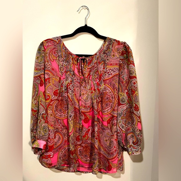 Tommy Hilfiger - Picture 2 of 3